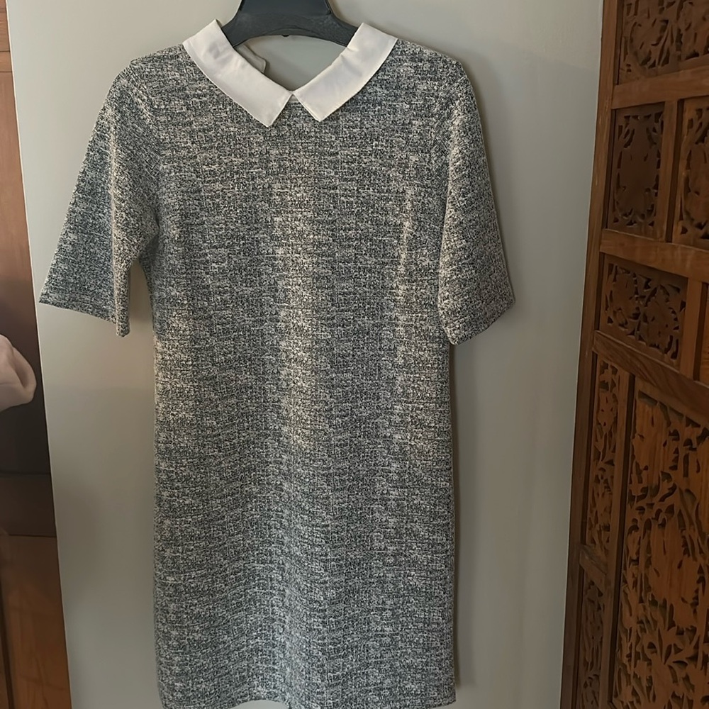 Short sleeve tweed like dress